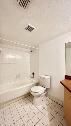 4241 San Marino Boulevard 108, West Palm Beach, FL 33409