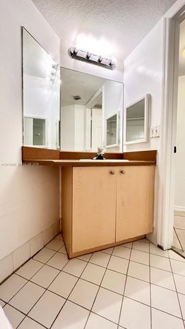4241 San Marino Boulevard 108, West Palm Beach, FL 33409