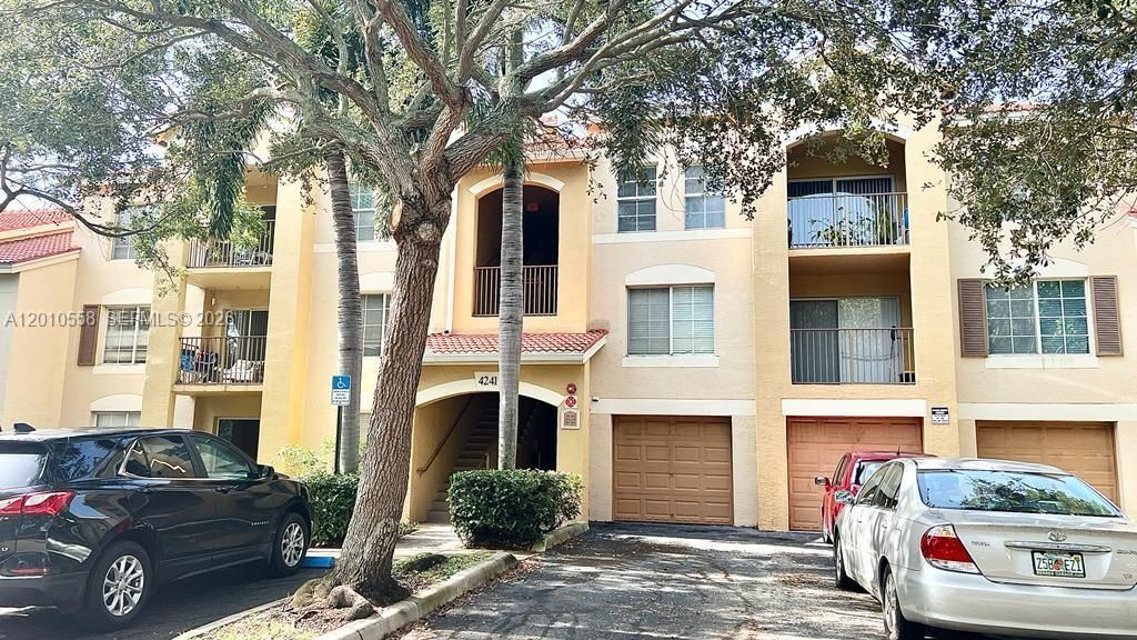 4241 San Marino Boulevard 108, West Palm Beach, FL 33409