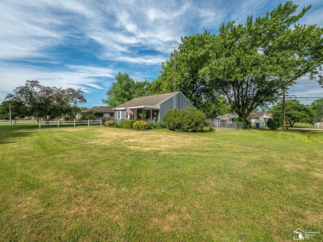 1693 Roman Drive, Frenchtown Twp, MI 48162