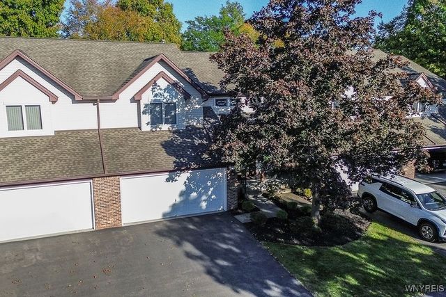 31 Northwood Drive, Lancaster, NY 14043