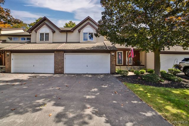 31 Northwood Drive, Lancaster, NY 14043