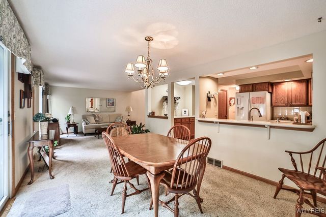 31 Northwood Drive, Lancaster, NY 14043