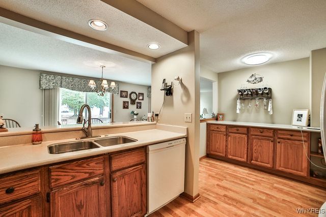 31 Northwood Drive, Lancaster, NY 14043