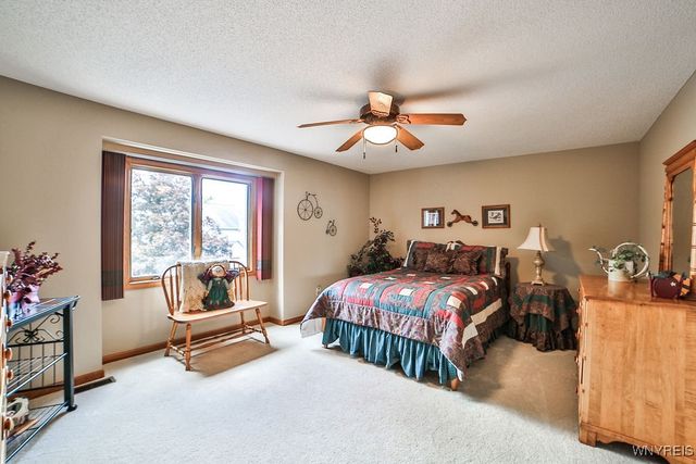 31 Northwood Drive, Lancaster, NY 14043