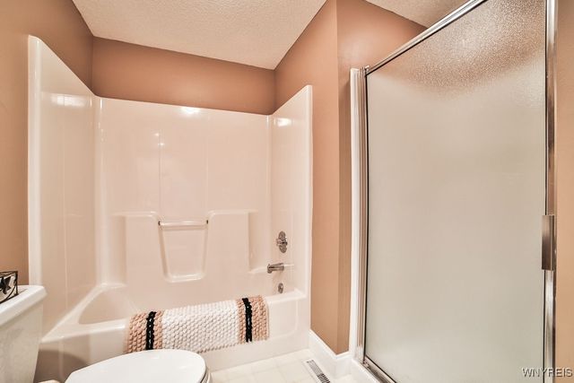 31 Northwood Drive, Lancaster, NY 14043