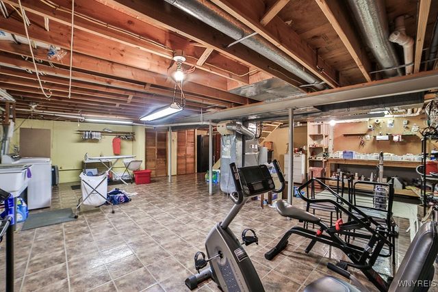 31 Northwood Drive, Lancaster, NY 14043