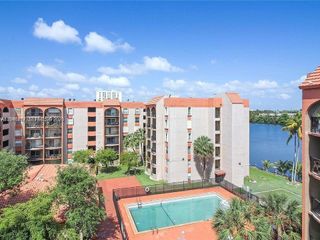 5199 NW 7th Street 111, Miami, FL 33126
