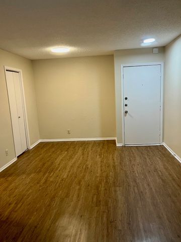 4859 Cedar Springs Road 154, Dallas, TX 75219