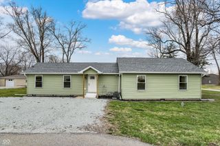 2264 Walnut Street W, Greenfield, IN 46140