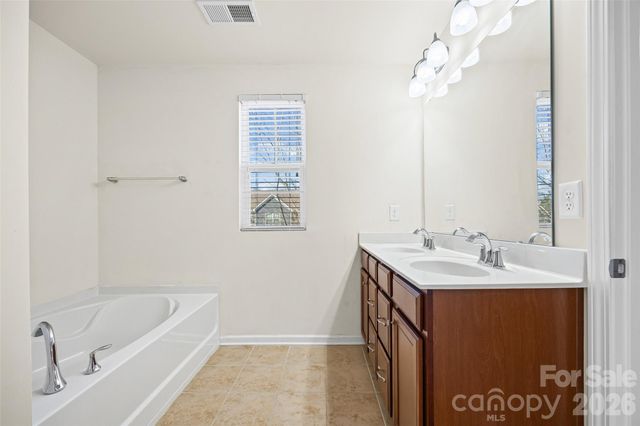 2784 Sawbridge Lane, Gastonia, NC 28056