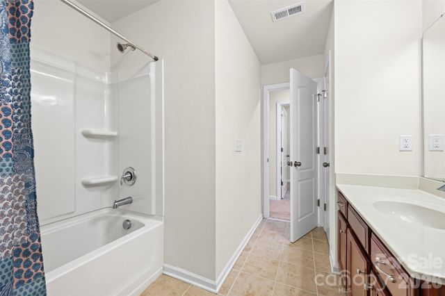 2784 Sawbridge Lane, Gastonia, NC 28056