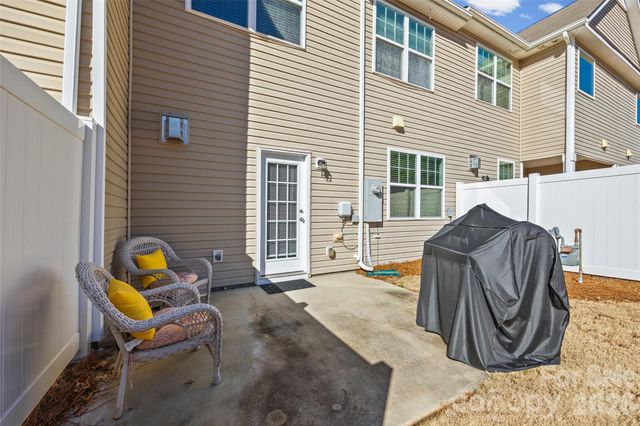 2784 Sawbridge Lane, Gastonia, NC 28056