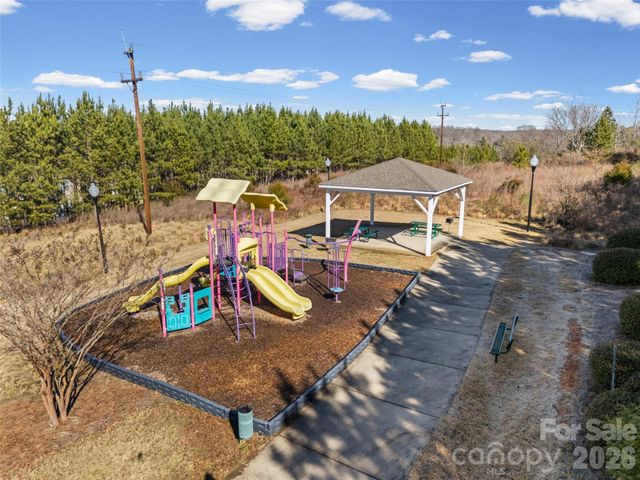 2784 Sawbridge Lane, Gastonia, NC 28056