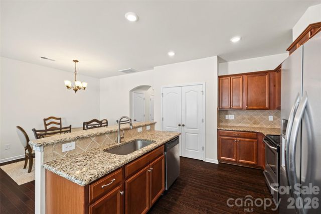 2784 Sawbridge Lane, Gastonia, NC 28056