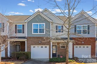 2784 Sawbridge Lane, Gastonia, NC 28056