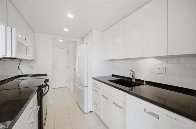 2830 Shore Dr Apt 801, Virginia Beach, VA 23451