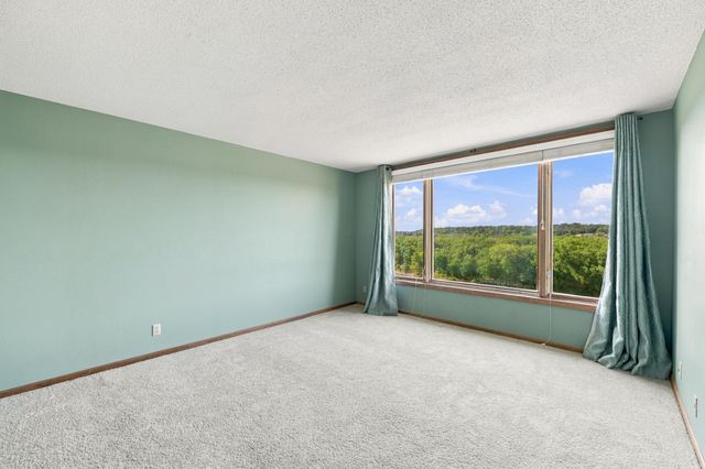 1021 Sibley Memorial Highway 404, Lilydale, MN 55118