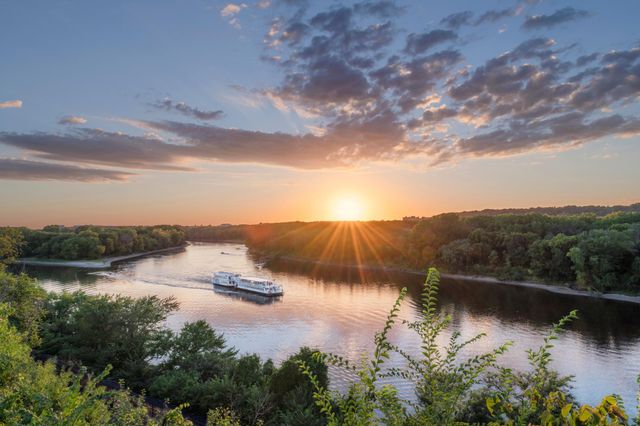 1021 Sibley Memorial Highway 404, Lilydale, MN 55118