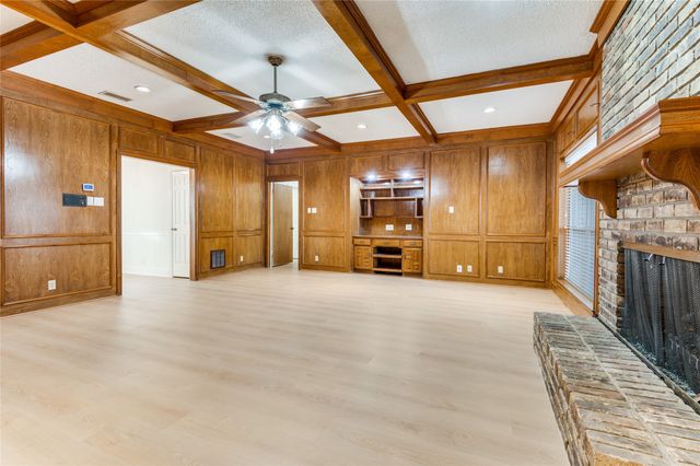 2805 Staffordshire Drive, Carrollton, TX 75007