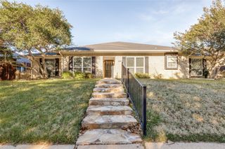 2805 Staffordshire Drive, Carrollton, TX 75007