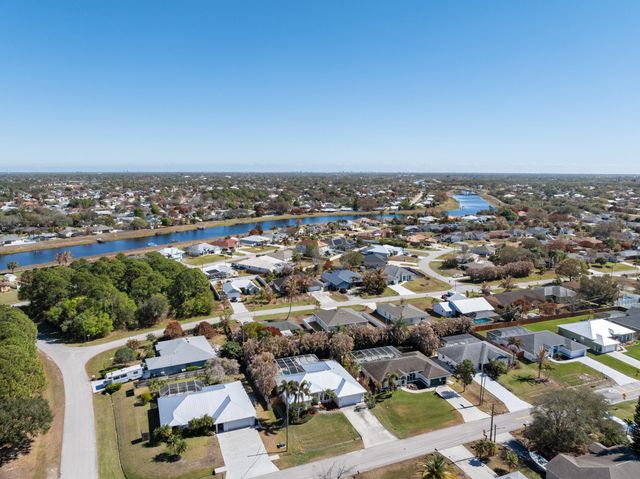 737 SW Dalton Circle, Port St. Lucie, Port St Lucie, FL 34953