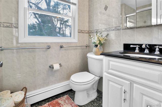 37 Malvern Lane, Stony Brook, NY 11790