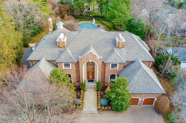 22 Willow Road, Woodsburgh, NY 11598