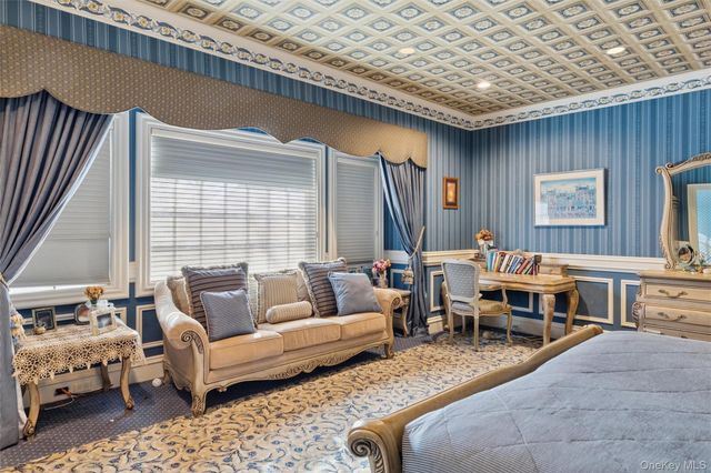 22 Willow Road, Woodsburgh, NY 11598