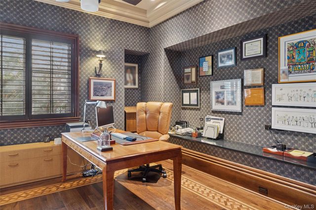 22 Willow Road, Woodsburgh, NY 11598