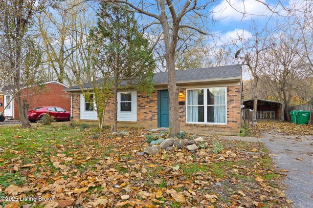 9818 Titan Dr, Louisville, KY 40229