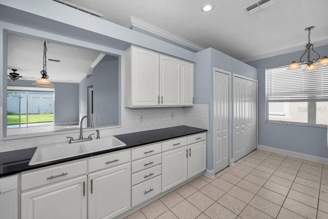 18104 HAMDEN PARK WAY, Tampa, FL 33647