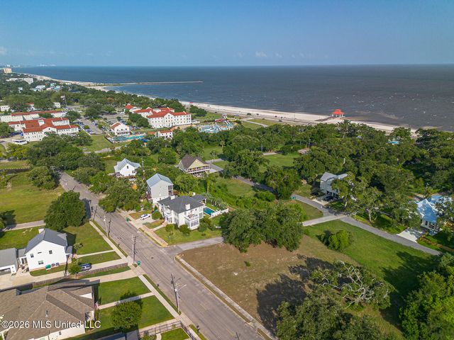 401 2nd Street, Gulfport, MS 39507