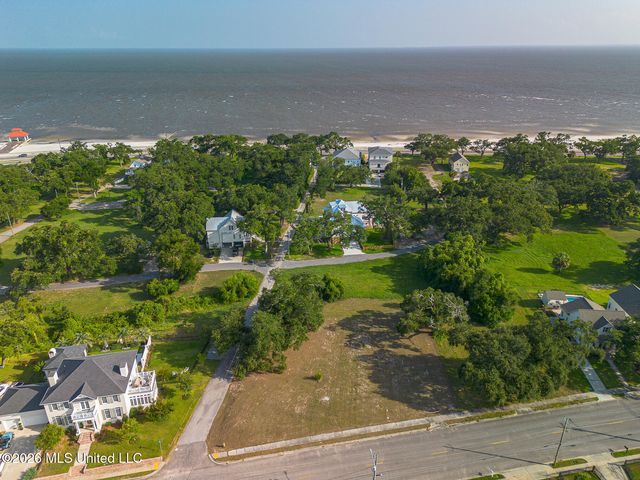 401 2nd Street, Gulfport, MS 39507