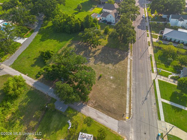 401 2nd Street, Gulfport, MS 39507