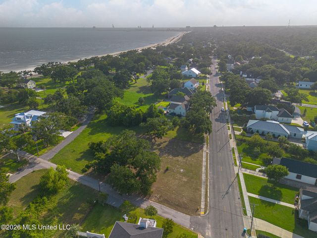 401 2nd Street, Gulfport, MS 39507