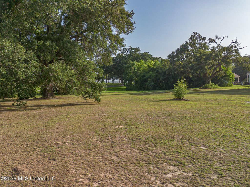 401 2nd Street, Gulfport, MS 39507