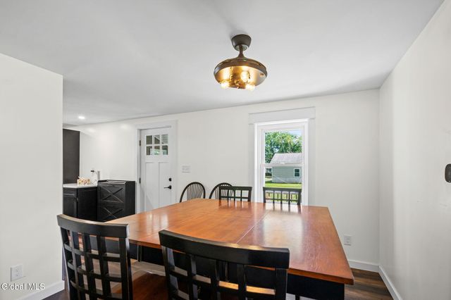 26 Hackett Street, Bethlehem, NY 12158