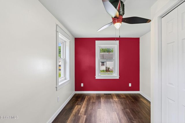26 Hackett Street, Bethlehem, NY 12158