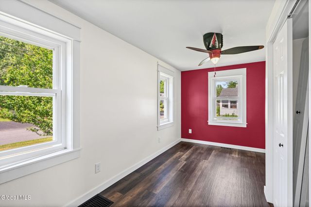 26 Hackett Street, Bethlehem, NY 12158