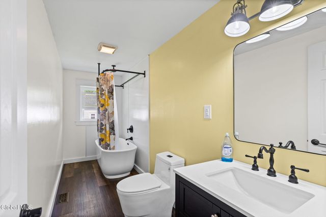 26 Hackett Street, Bethlehem, NY 12158