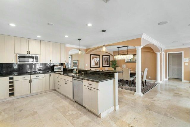 41 Castle Harbor Isle Drive, Fort Lauderdale, FL 33308