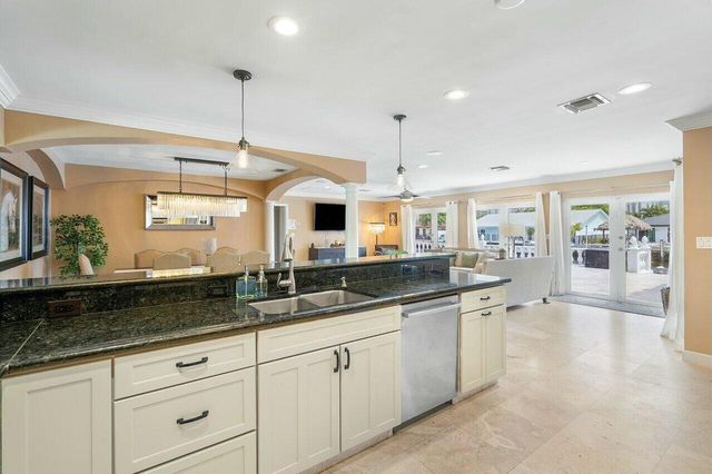 41 Castle Harbor Isle Drive, Fort Lauderdale, FL 33308
