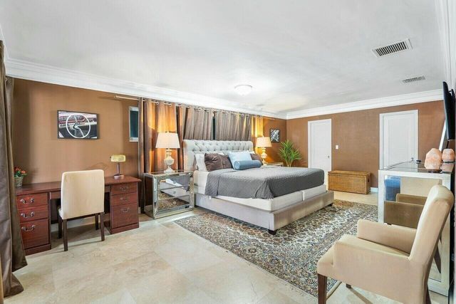 41 Castle Harbor Isle Drive, Fort Lauderdale, FL 33308