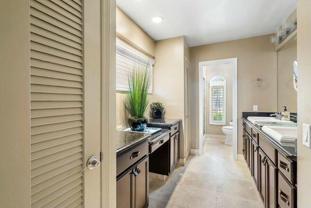 41 Castle Harbor Isle Drive, Fort Lauderdale, FL 33308
