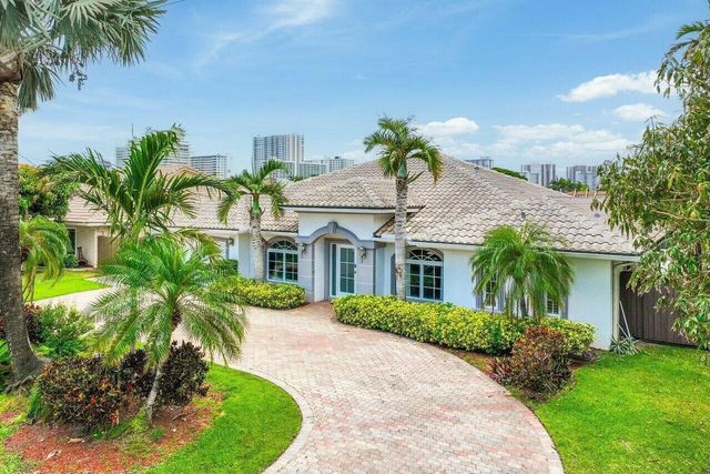 41 Castle Harbor Isle Drive, Fort Lauderdale, FL 33308