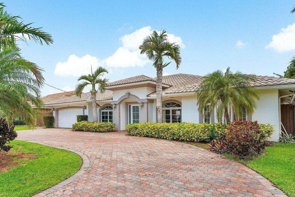 41 Castle Harbor Isle Drive, Fort Lauderdale, FL 33308