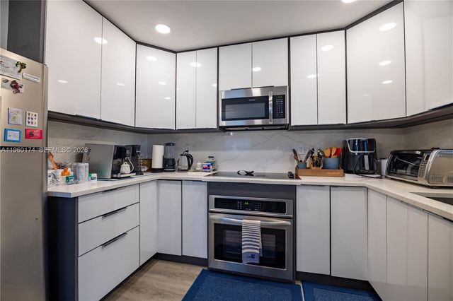 898 NW 47th Street, Deerfield Beach, FL 33064