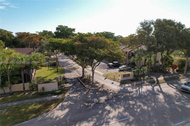 898 NW 47th Street, Deerfield Beach, FL 33064