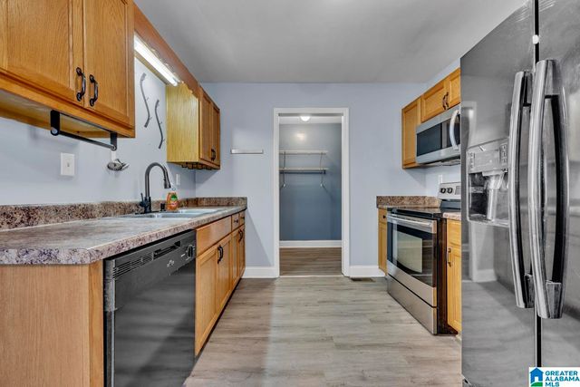 370 RIVER OAK TRAIL, Hayden, AL 35079